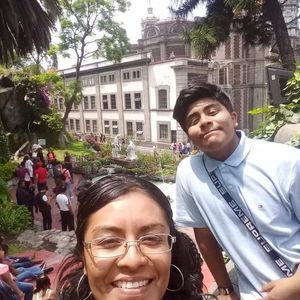 Meet your Posher, Cesar